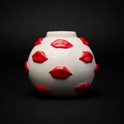 VASE BOUCHE ROUGE
